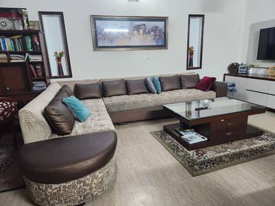 7 seater L shape sofa with D shape sitter