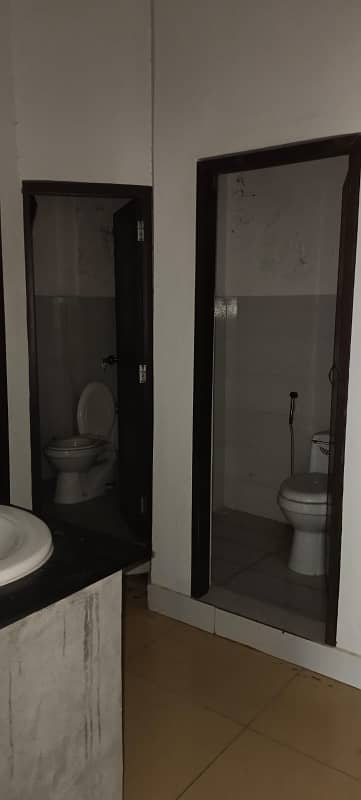 COMMERCIAL HALL GROUND FLOOR CORNER FOR RENT