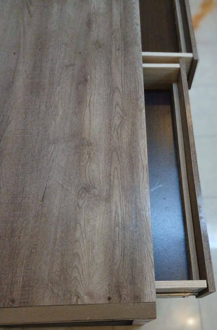 console + study  table 0