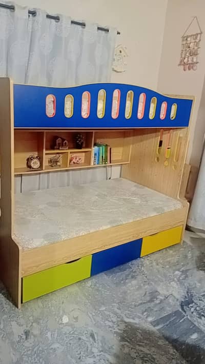 Kids bunk Bed