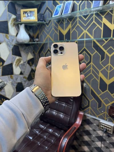 iPhone 13 Pro Max 128gb / factory unlock water pack