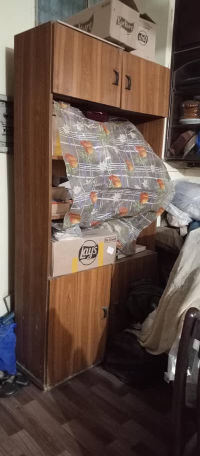 Books Almirah in good condition in very cheap price