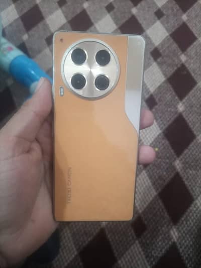 Tecno camon 30 . . . . 12/256 available