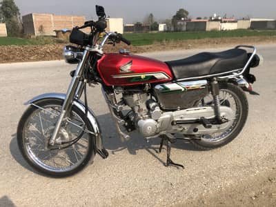 10/10 condition what’s app number 03063887129