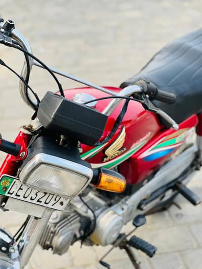 Honda Cd 70 2016 ( Total Geniune)  Whatsapp 03094372386