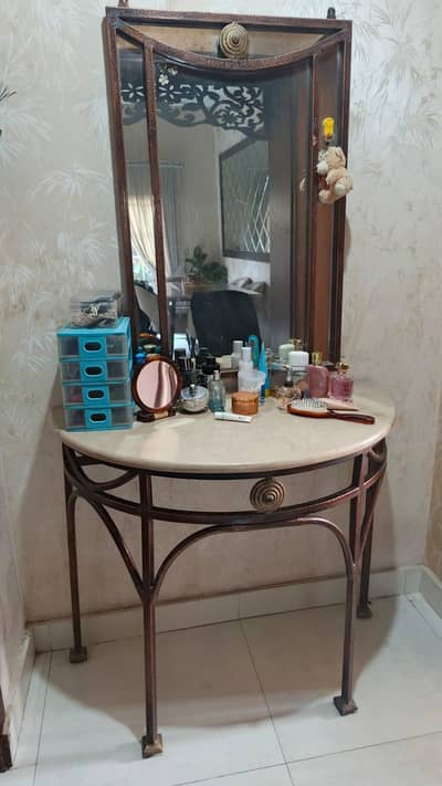 wrought iron dressing table