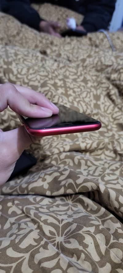 iphone SE special edition red color 