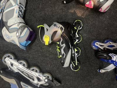 Original branded skating shoes all sizes available in low range