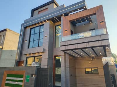 I SELL 5 MARLA BRAND NEW HOUSE IN BAHRIA ORCHARD LAHORE