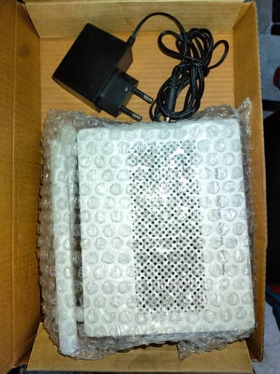 Huawei HG8546M wifi router (NEW)