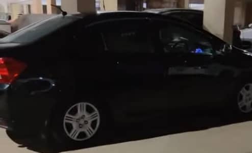 Car Pick Service Available (One Side Only)