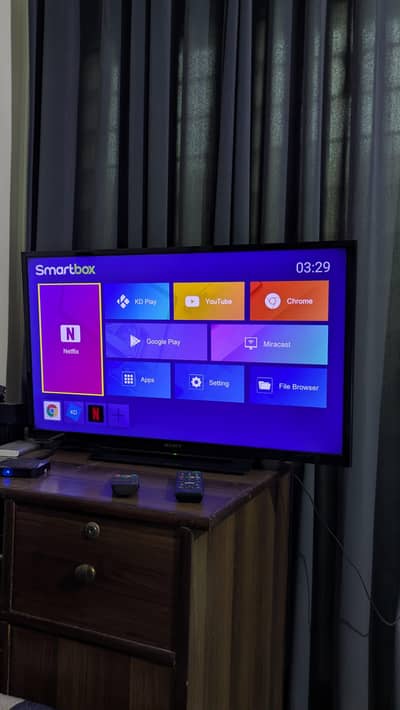 Sony Bravia 32 Inch TV with Smart Box