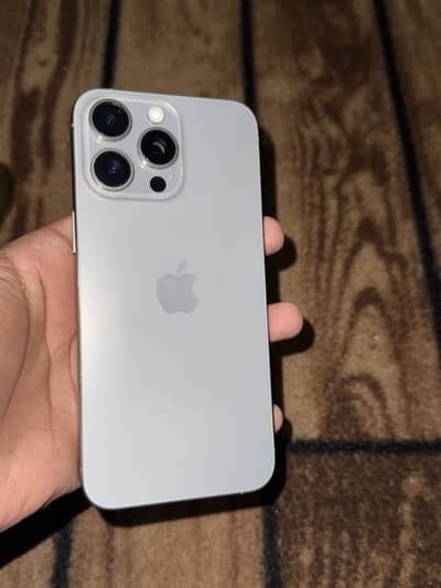 15 Pro max 256 JV natural titanium clor