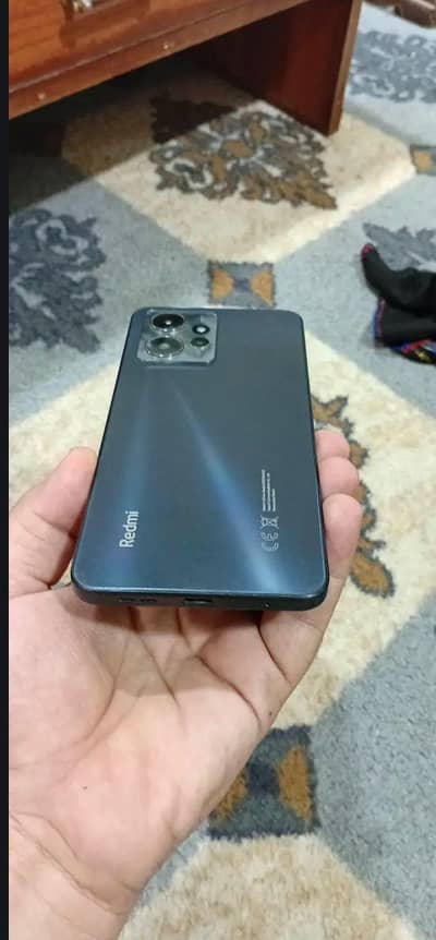 fresh mobile hai or condition new jesi h box bi hai srf 28,000 rupay