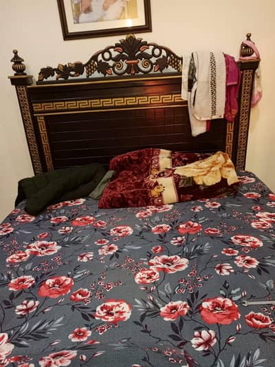 bed set for sale good condition