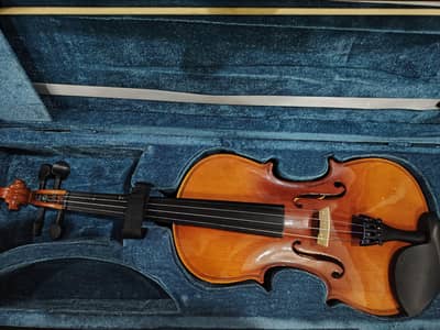 Full size(4/4) Violin set, Excellent condition, Nylon strings included