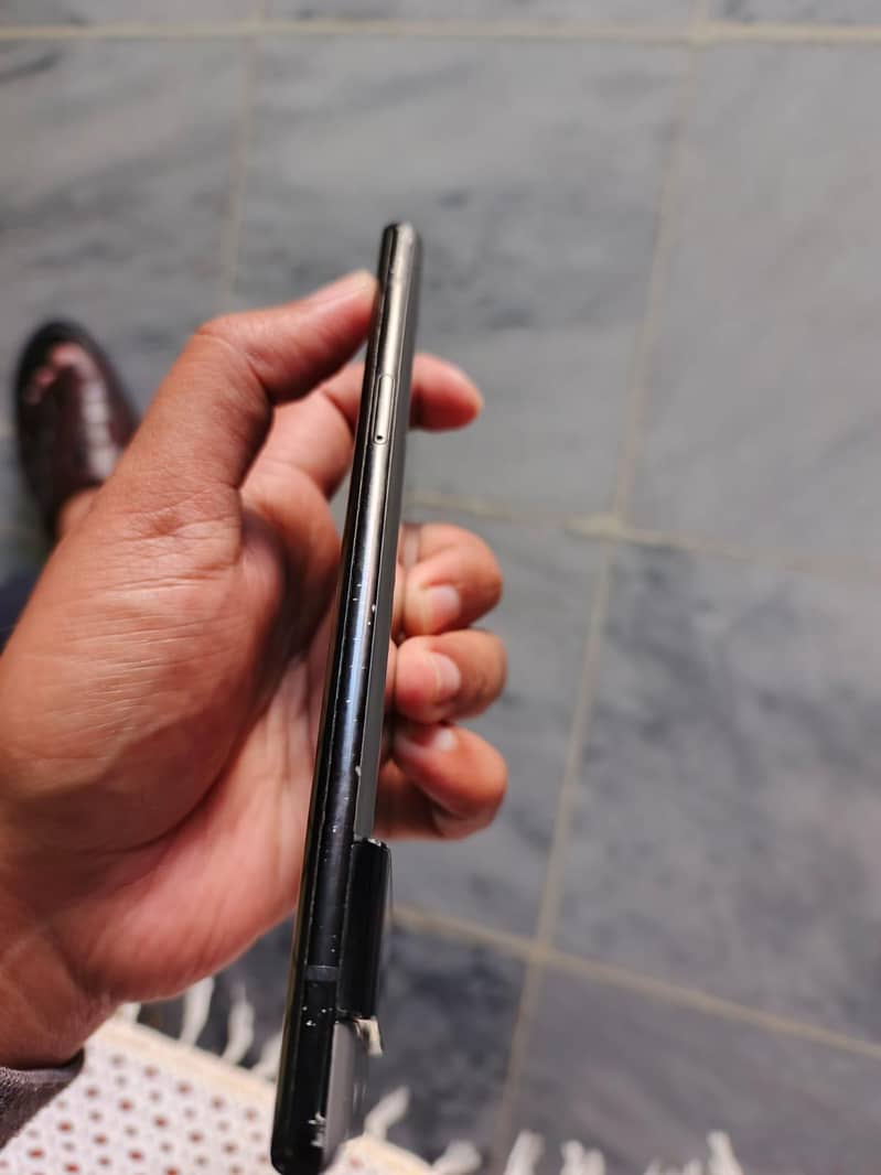 Google Pixel 6 pro 4