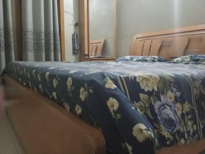 full bed set including bed without metress , wardrobe , dressing table