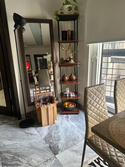 Decorative shelf that can also be used as a book shelf