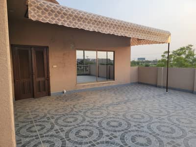 Upper Story 2 Bed 2 Bath with Kitchen,  Available for company office