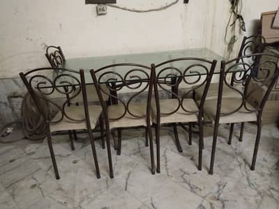 Dinning Table with 6 chairs in neat condition