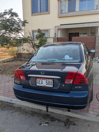 honda civic 2002  100% original milage brand new car