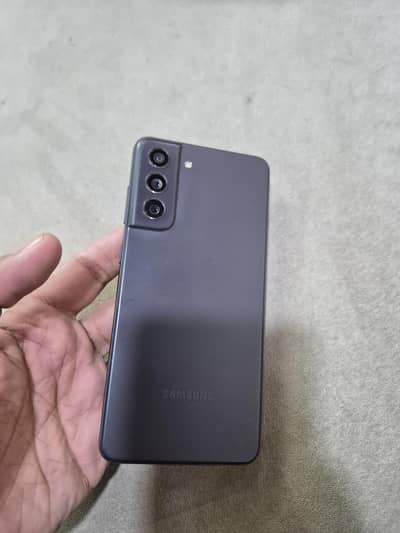 Samsung S21 FE [8Gb RAM, 128Gb Storage]