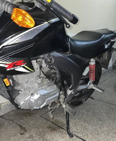 seriousl buyer contact . i GSX 125 like New . local First hand use . .