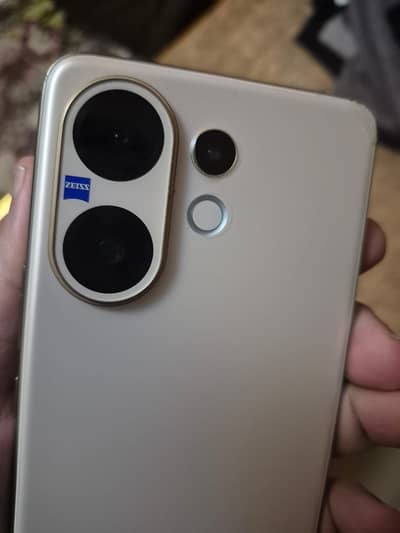 Vivo V60 12/512 GB Memory PTA Approved Whatsapp ( 0307-5925134)