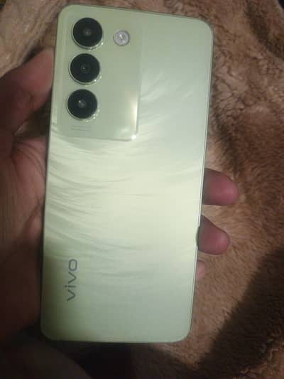 vivo y100