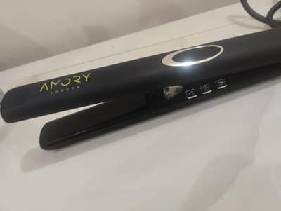 Amory london Revolutionary Black Hair Straightener – Model 168  unused