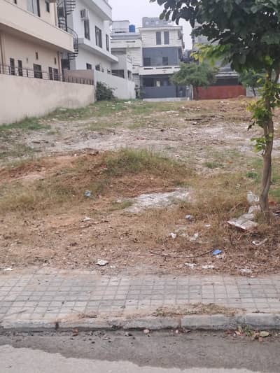 1 Kanal South Face Residential Plot Close To Gold Crest Towers Ideal For Investment &Amp; Residential Point Of View