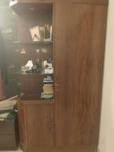 Wardrobe in Pur sheham