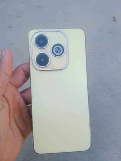 Infinix hot 40i 8+8 128 all ok  complete Saman seald mbl