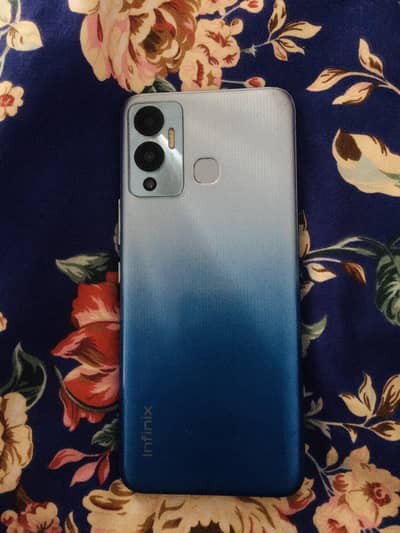 Infinix Hot 12 4/64 with box