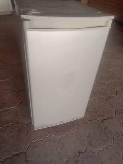 pel small size frigde