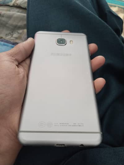 Samsung Galaxy c7