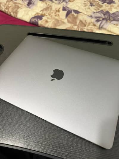 MAC BOOK M1 PRO 2020