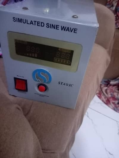 STAVIC Simulated Sine Wave UPS