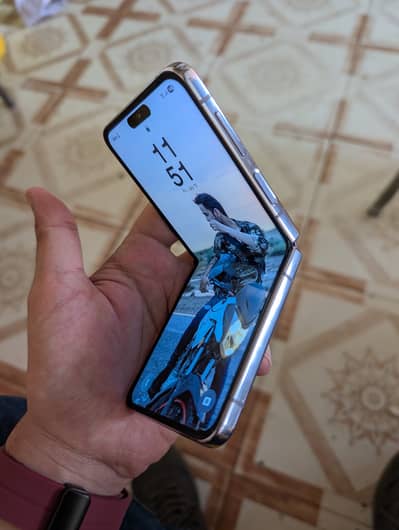 Samsung Flip 4 Official Approved 512GB