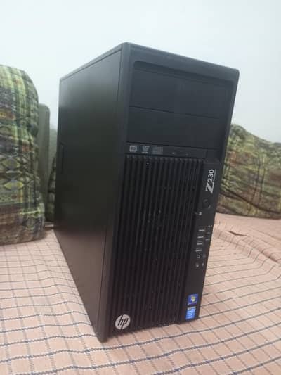 HP Z230 Workstation | Xeon Processor | 22” HP LCD | Full Set