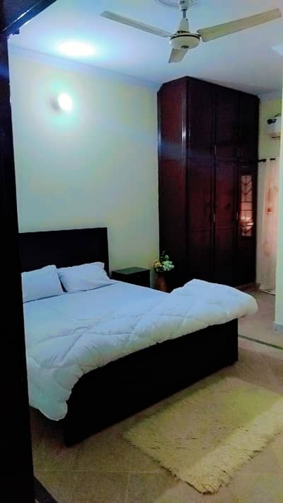 SUNLIT LODGE  Guest house