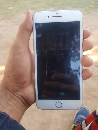 Iphone 8plus  ( minor crack )