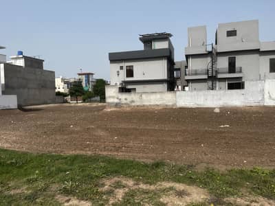 10 Marla Plot For Sale Of Parkview City Lahore