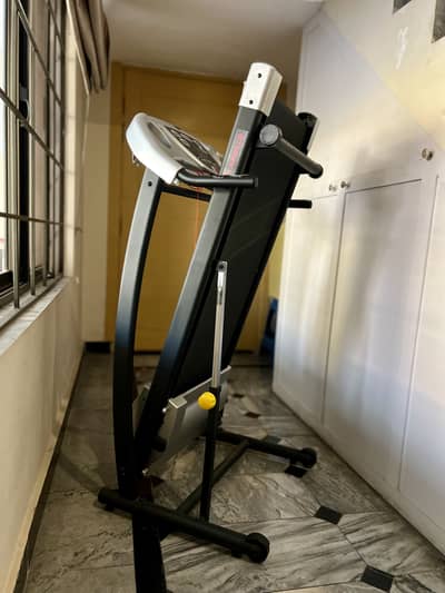 Apollo Motorized Treadmill – Excellent Condition