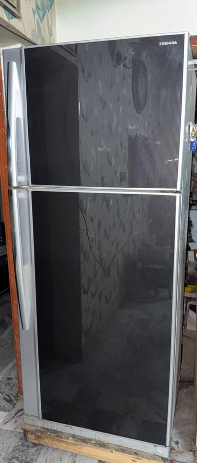 Urgent sale, toshiba Model : GR-RG70UT-PK (GU)