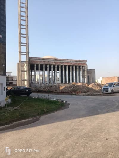 10 Marla Very Hot Location Plot Available For Sale