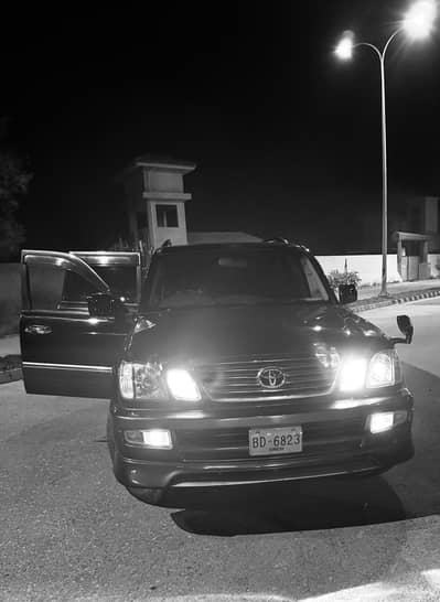 Toyota signis 2004 model