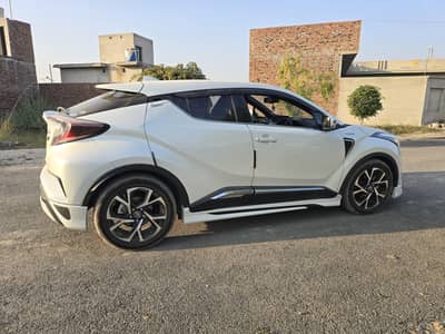 Toyota CHR 2017 GLED