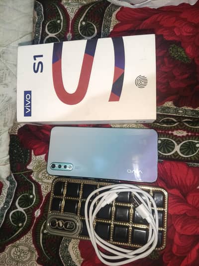 Vivo S1 8gb ram 256 gb memory